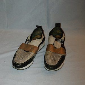 Steve Madden open sides sneakers